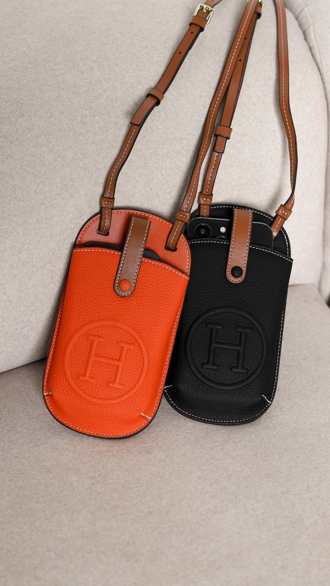 Le Pouch Black Hermès iPhone 16 Pro Max Case Crossbody Strap Bag