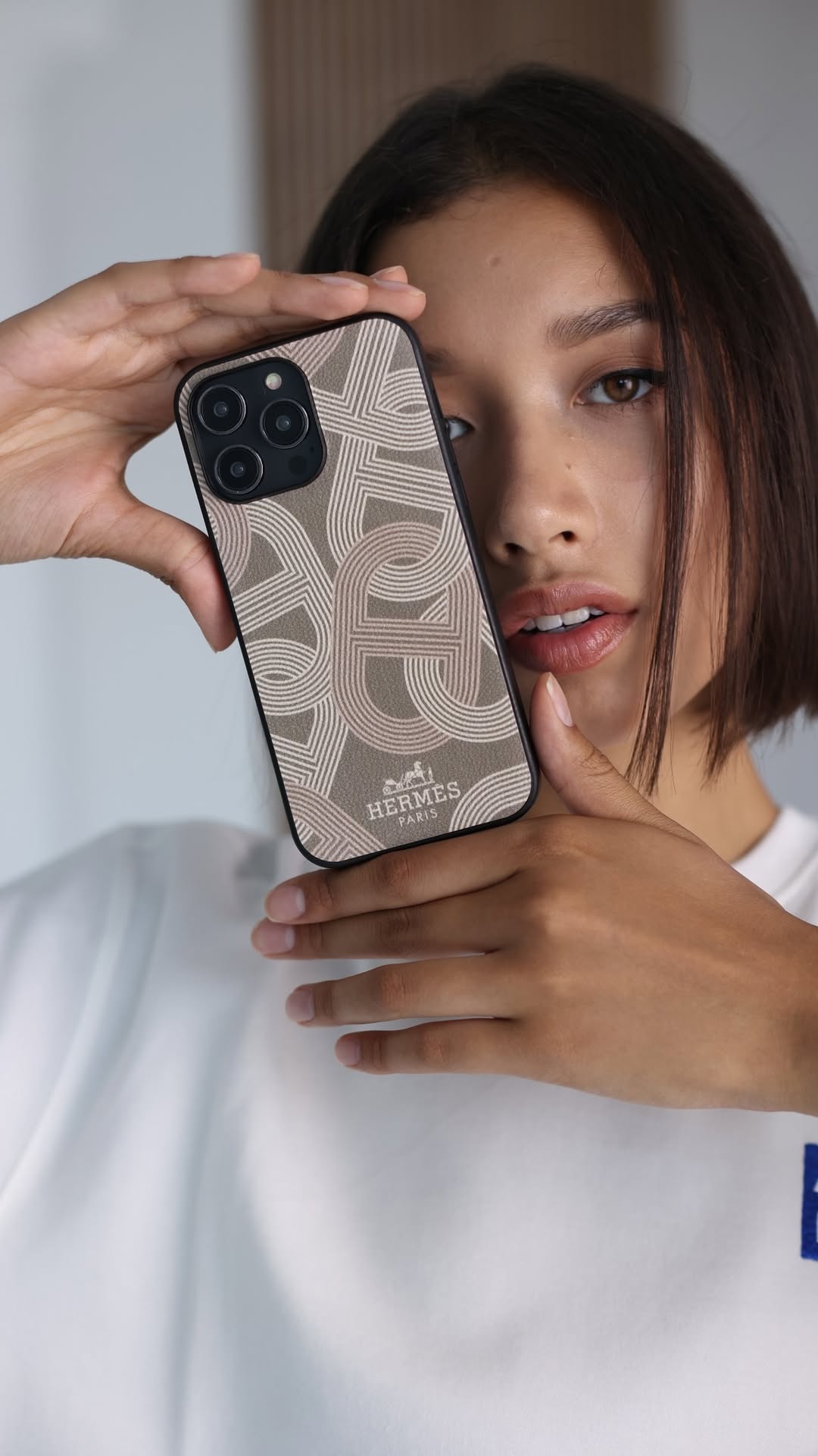 Hermès-inspired iPhone 17 Pro Max case with iconic H pattern in orange, Luxury Hermès-style iPhone case in elegant vibrant colors, Protective designer iPhone 17 Pro Max case with Hermès H monogram, Timeless Hermès-inspired iPhone case blending fashion and durability, Elegant Hermès design phone case for iPhone 17 Pro Max, Luxury iPhone case with Hermès-inspired pattern and modern protection, Chic Hermès H pattern iPhone 17 Pro Max cover in vibrant tones, High-end Hermès-style iPhone case for fashion-forward