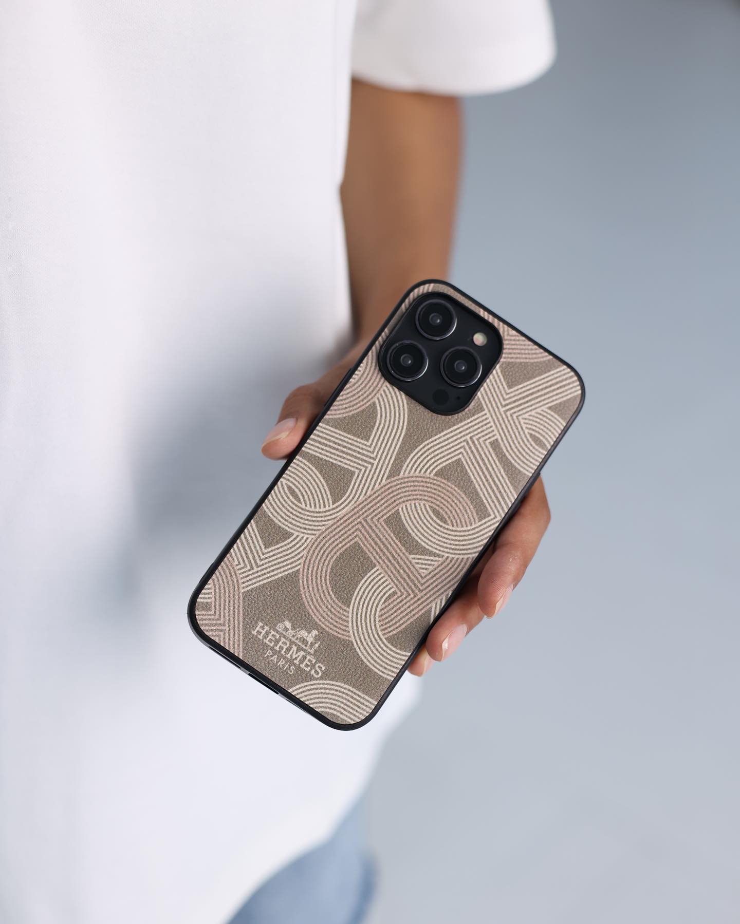 Hermès-inspired iPhone 17 Pro Max case with iconic H pattern in orange, Luxury Hermès-style iPhone case in elegant vibrant colors, Protective designer iPhone 17 Pro Max case with Hermès H monogram, Timeless Hermès-inspired iPhone case blending fashion and durability, Elegant Hermès design phone case for iPhone 17 Pro Max, Luxury iPhone case with Hermès-inspired pattern and modern protection, Chic Hermès H pattern iPhone 17 Pro Max cover in vibrant tones, High-end Hermès-style iPhone case for fashion-forward