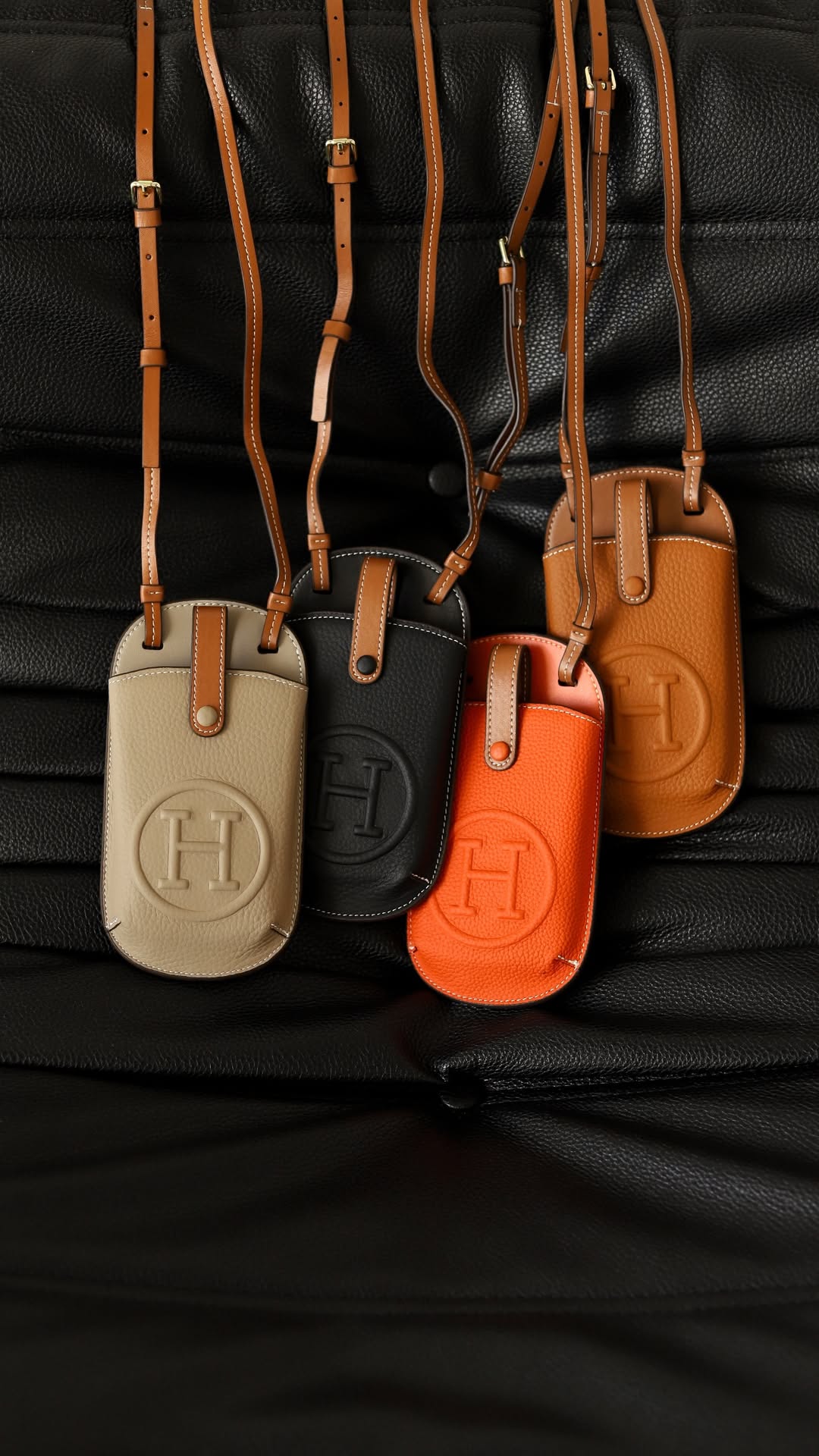 Le Pouch Black Hermès iPhone 16 Pro Max Case Crossbody Strap Bag