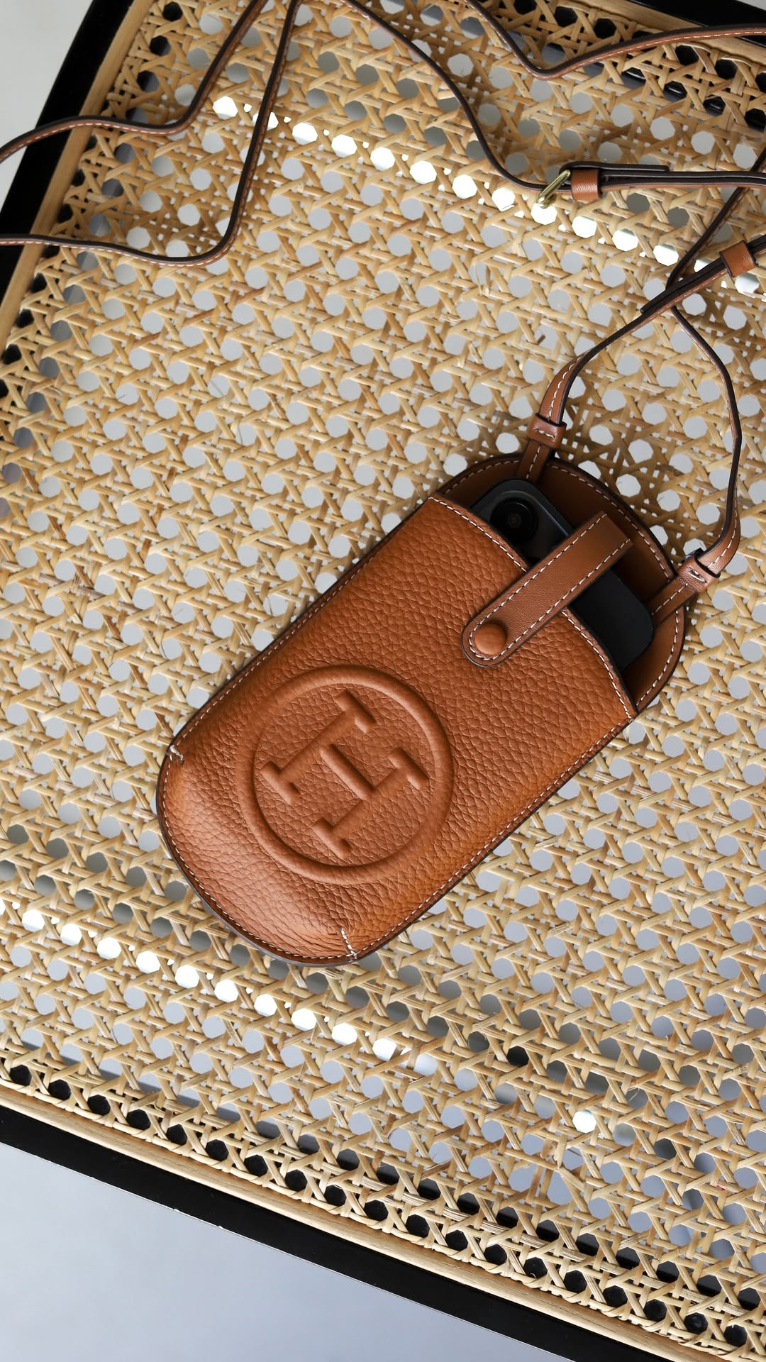 Le Pouch Brun Hermès iPhone 16 Pro Max Case Crossbody Strap Bag