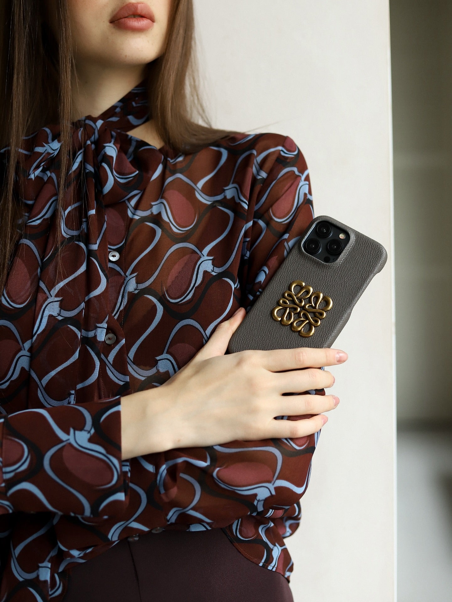 Pebble Gray Loewe iPhone 16 Pro Max Case