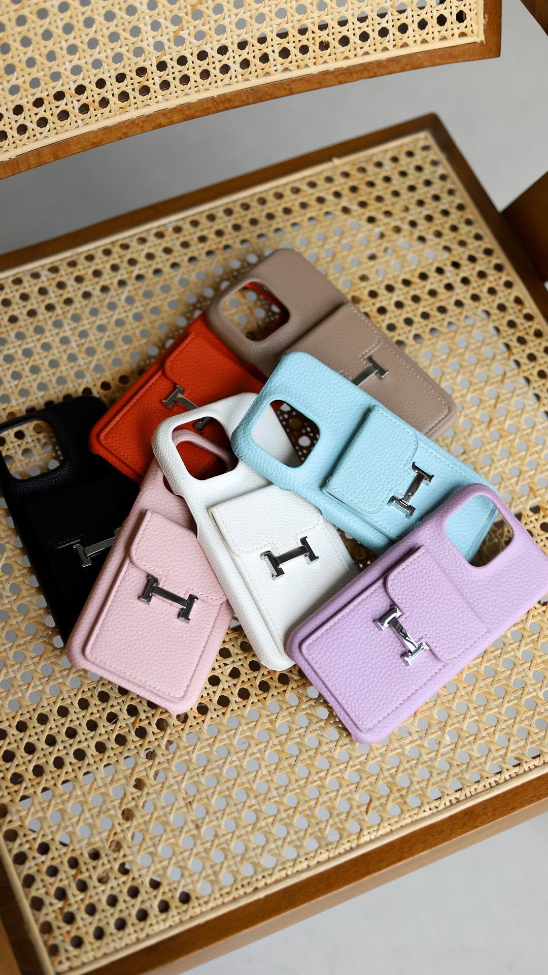Le Lilas Hermès iPhone 16 Pro Max Case with Cardholder