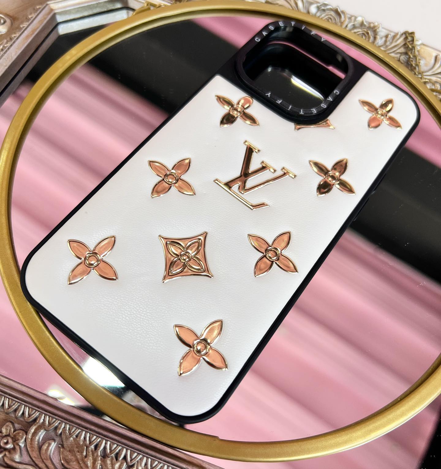 Louis_Vuitton_iPhone_16_pro_Max_case_Louis_Vuitton_iPhone_15_pro_Max_LV_iphone_case