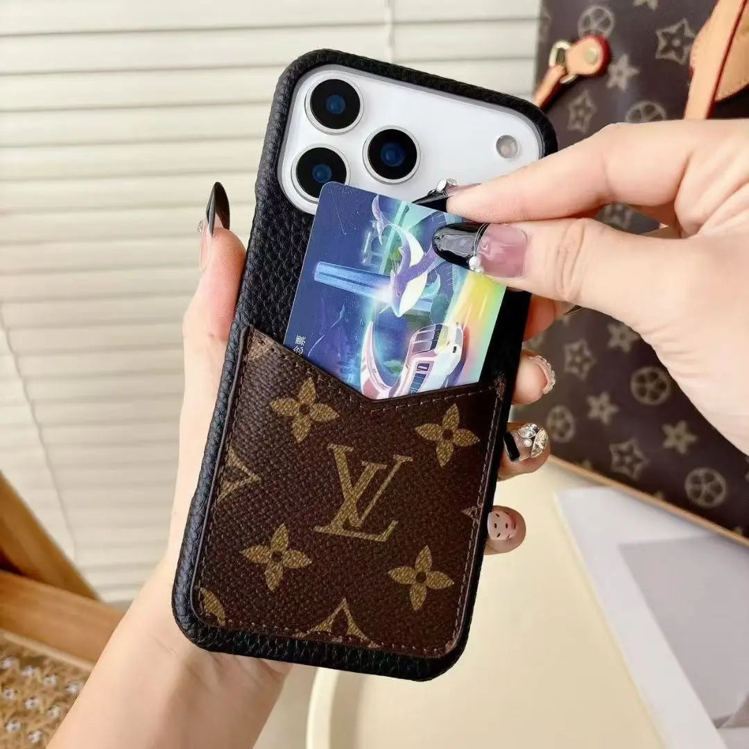 Bumper Pallas – Louis Vuitton iPhone 17 Pro Max Case – Monogram Leather Pocket Design - SereneShop 