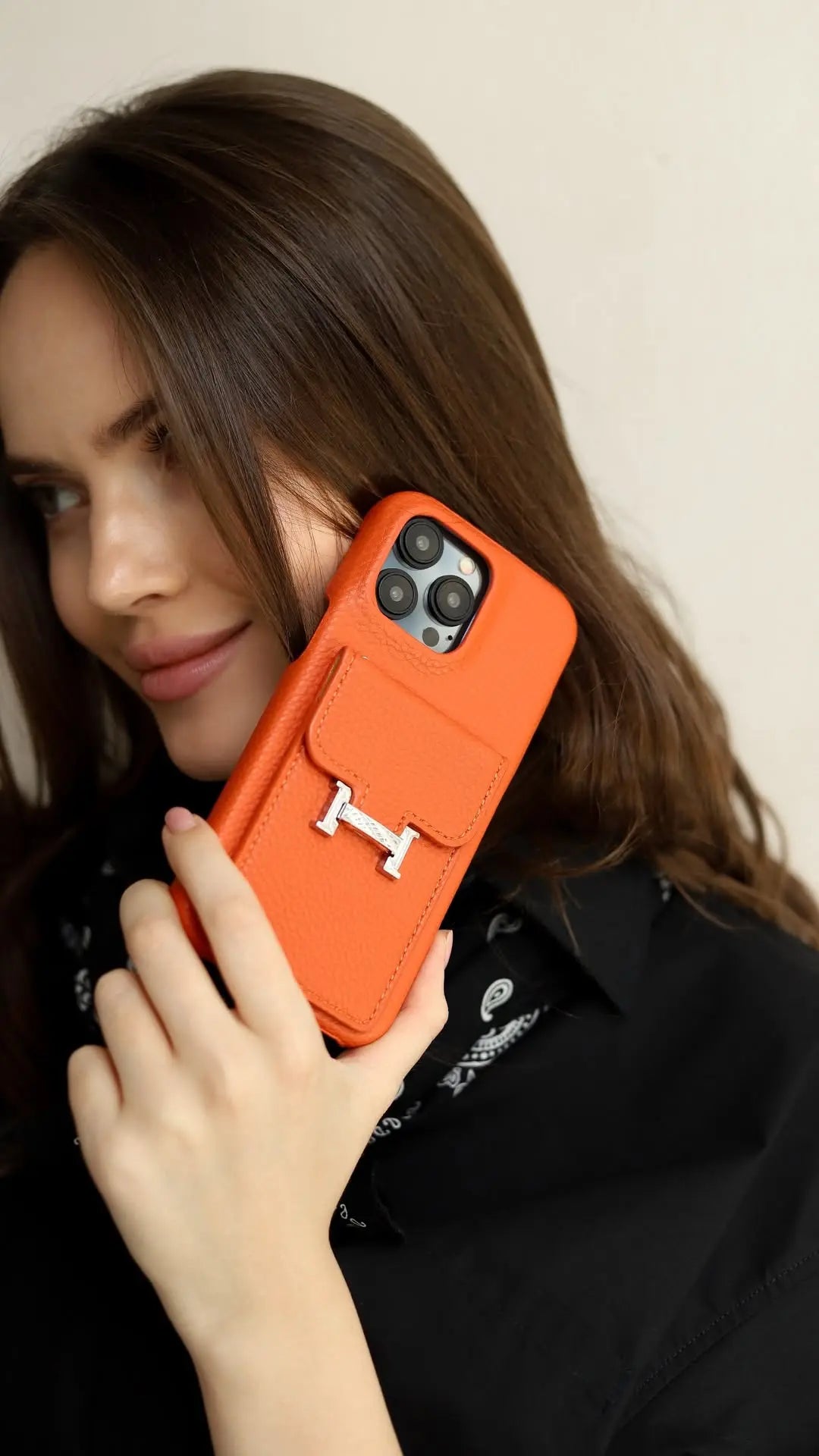 L'Orange Hermès iPhone 16 Pro Max Case with Cardholder - SereneShop 