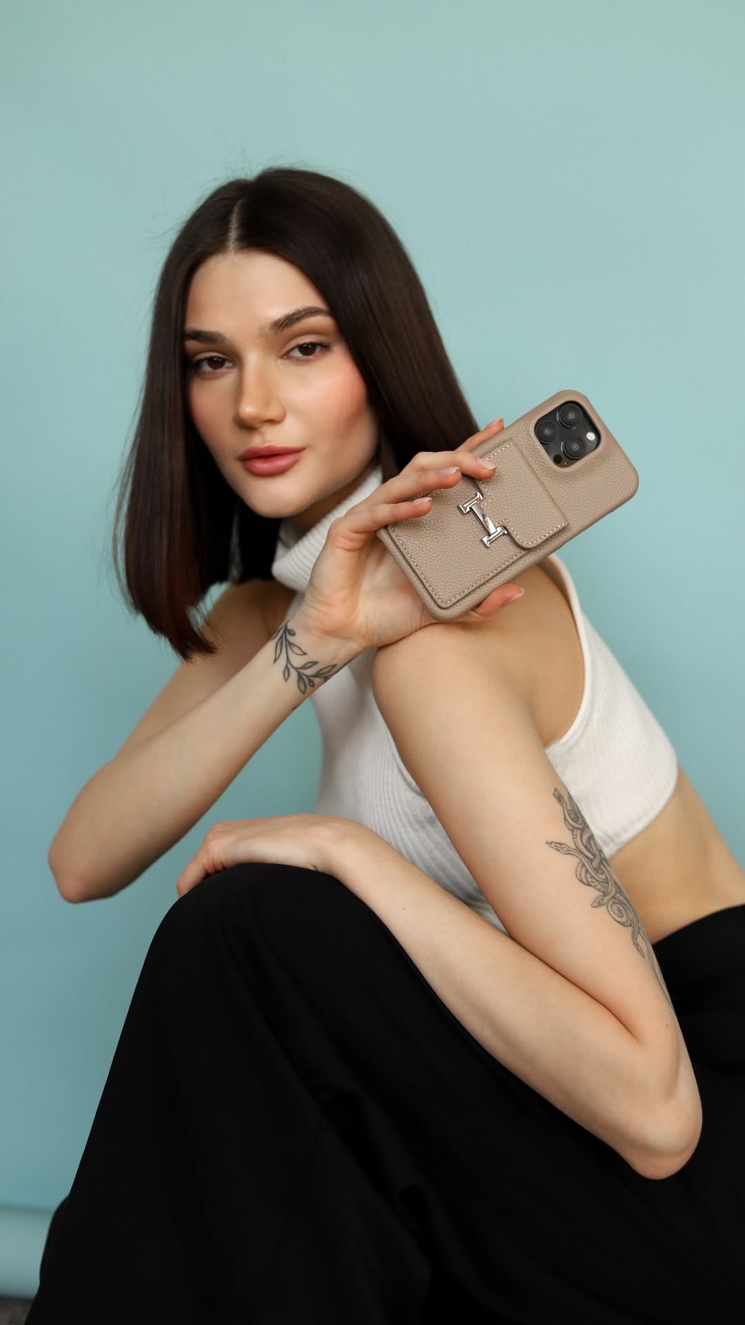 Le Sable Hermès iPhone 16 Pro Max Case with Cardholder